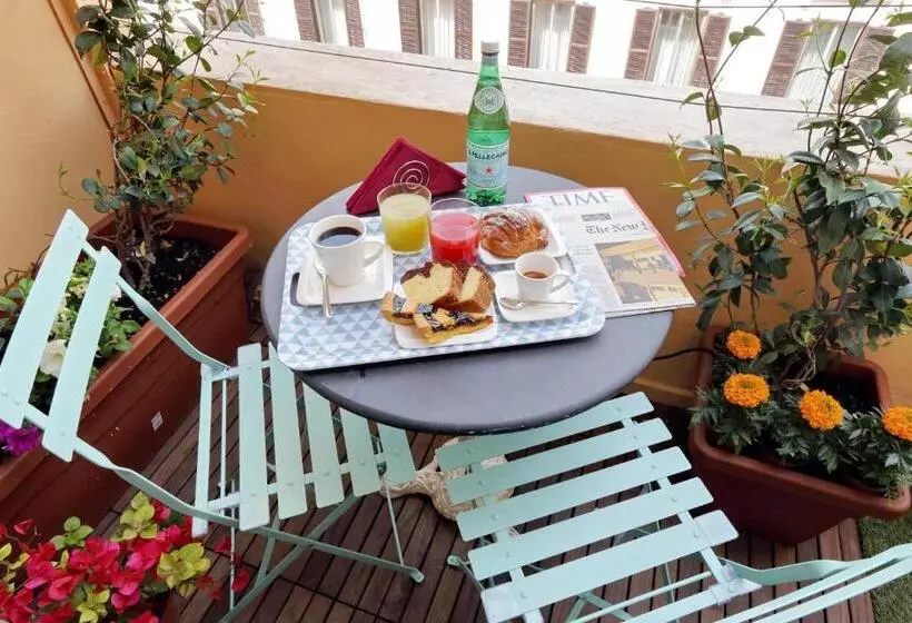 هتل Relais Vittoria Colonna