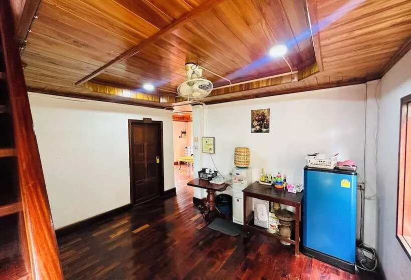 ホテル Silikhane Guest House