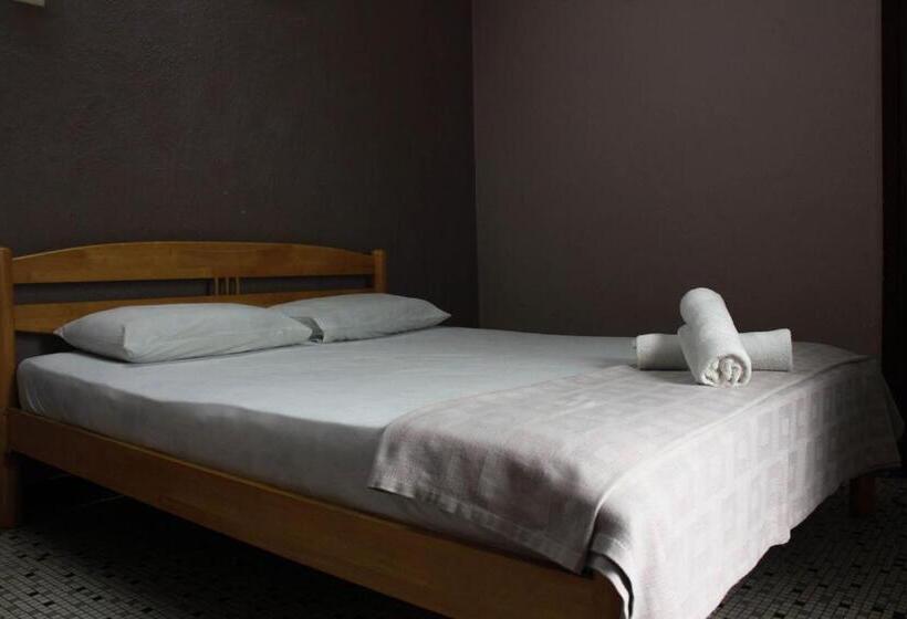 فندق Sun Golden Inn