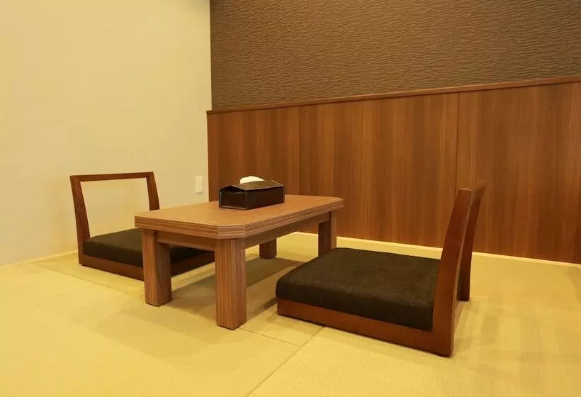 Hotelli The Base Sakai Higashi Apartment