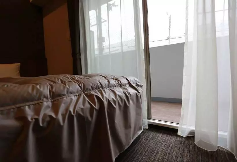 Hotelli The Base Sakai Higashi Apartment