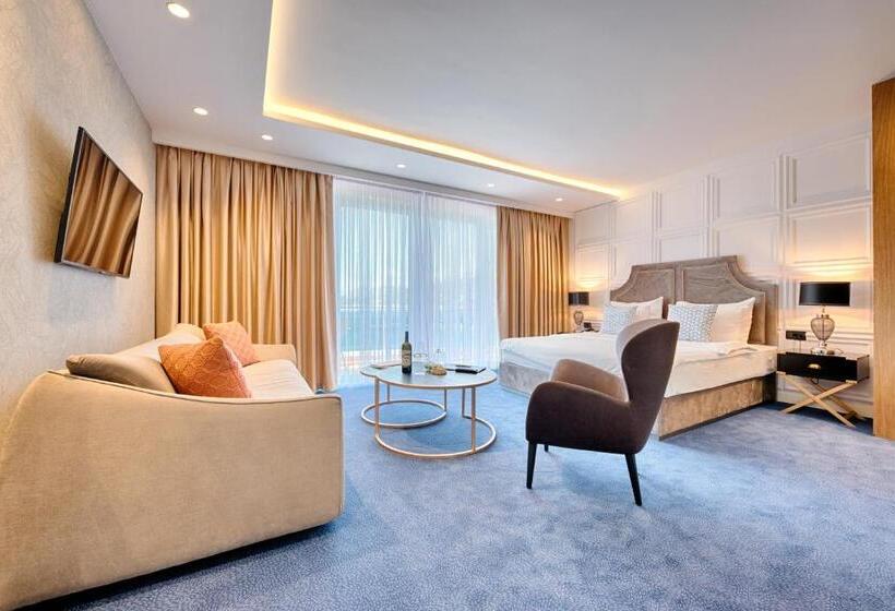 Kalamper Hotel & Spa