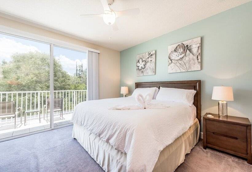 Serenity By Vhc Hospitality