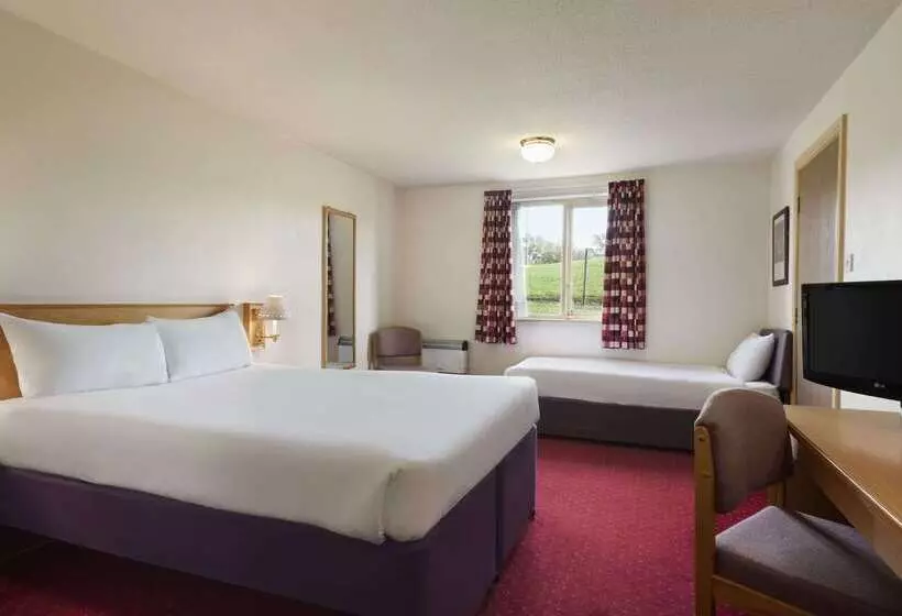 Hotelli Days Inn Tewkesbury