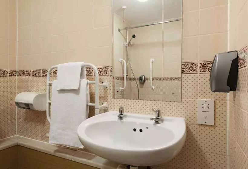 Hotelli Days Inn Tewkesbury