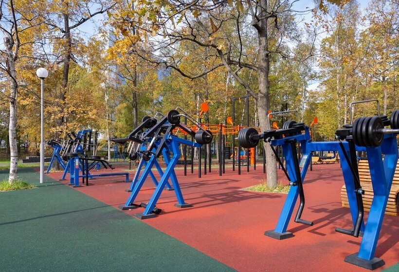 בית מלון כפרי Doubletree By Hilton Moscow Vnukovo Airport