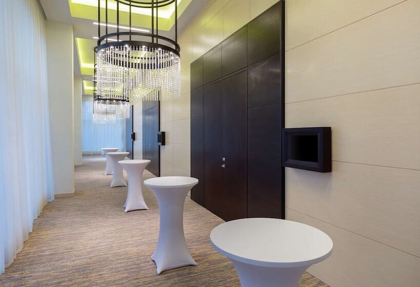 בית מלון כפרי Doubletree By Hilton Moscow Vnukovo Airport