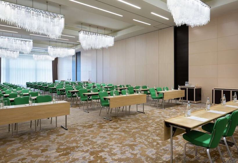 בית מלון כפרי Doubletree By Hilton Moscow Vnukovo Airport