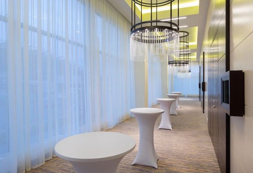 בית מלון כפרי Doubletree By Hilton Moscow Vnukovo Airport