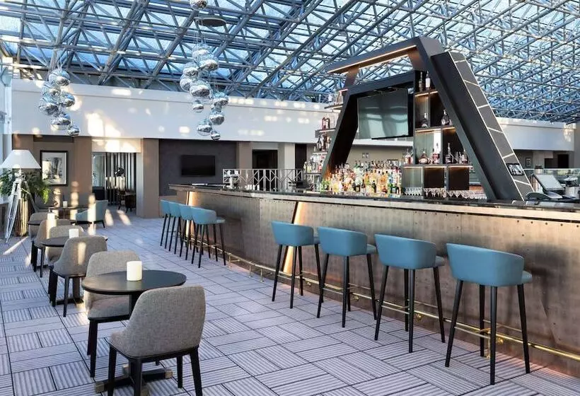 هتل Doubletree By Hilton Moscow Vnukovo Airport