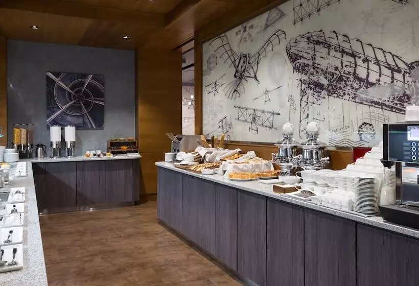 هتل Doubletree By Hilton Moscow Vnukovo Airport