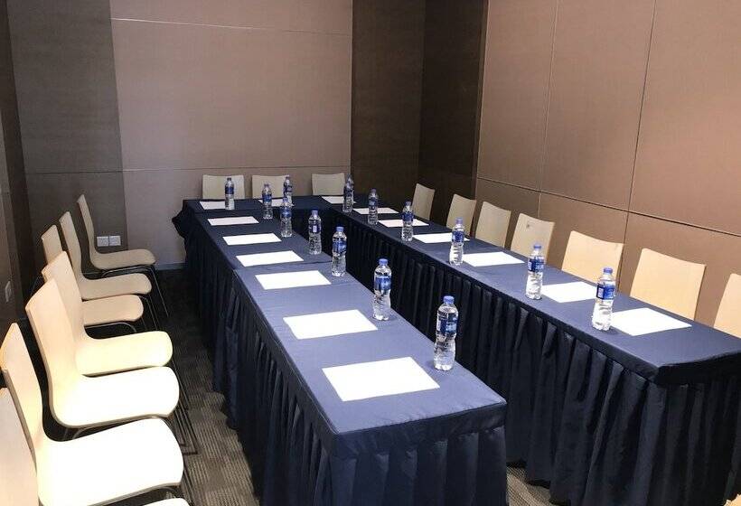 Отель Holiday Inn Express Suzhou Industrial Park By Ihg