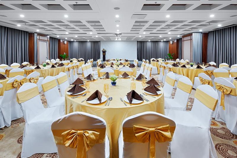 هتل Paris Deli Danang Beach