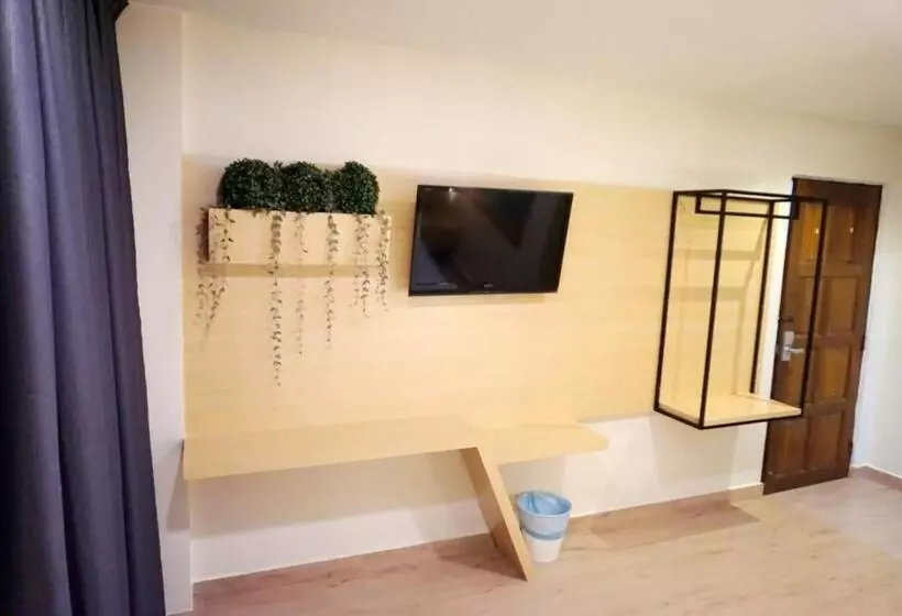 Hotelli Raintree Boutique