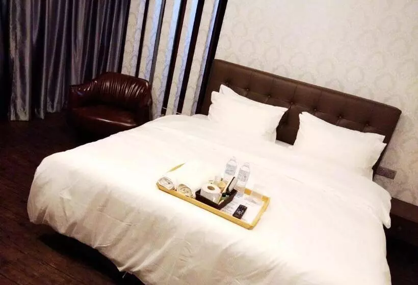 Hotelli Raintree Boutique