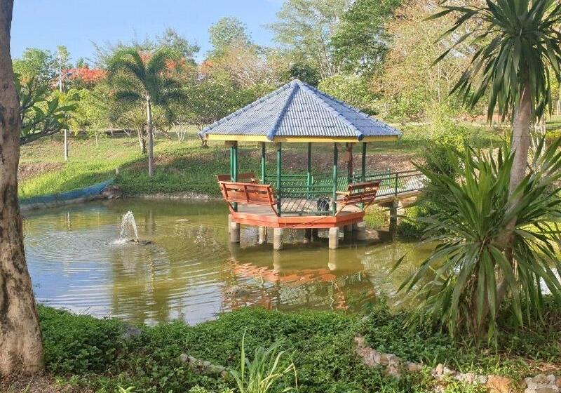 בית מלון כפרי Suan Phueng Pa Wai Resort