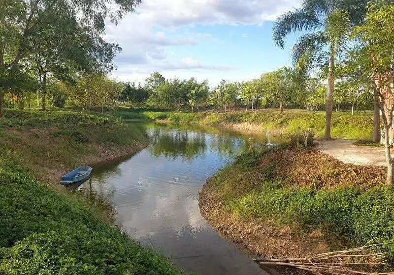 Hotelli Suan Phueng Pa Wai Resort