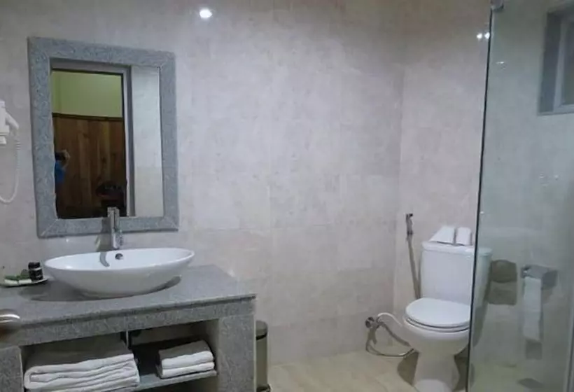 هتل Tenzinling Resort