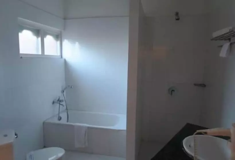 هتل Tenzinling Resort