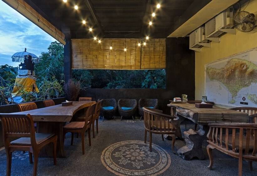 Пансион The Paica