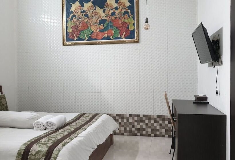 Пансион The Paica