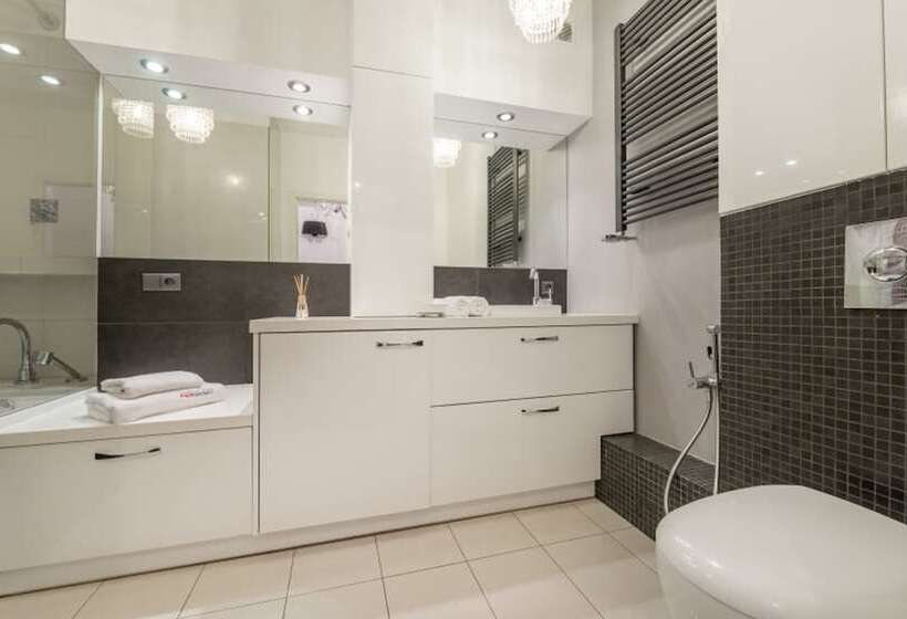 P&o Apartments Tamka