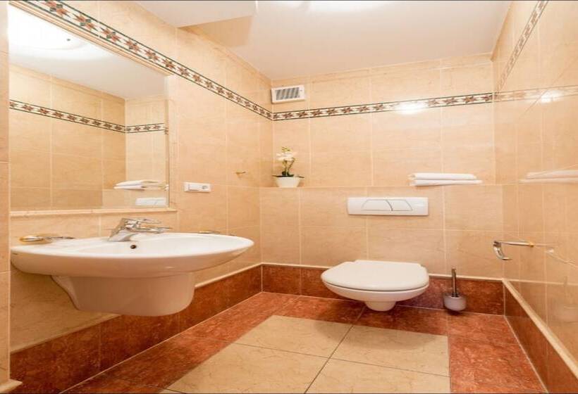 P&o Apartments Tamka