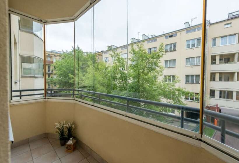 P&o Apartments Tamka