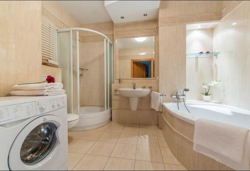 P&o Apartments Tamka