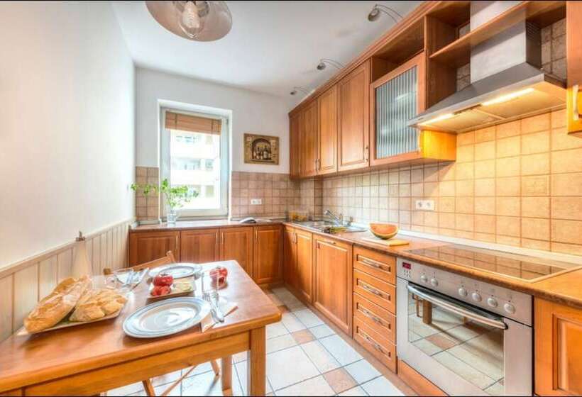 P&o Apartments Tamka