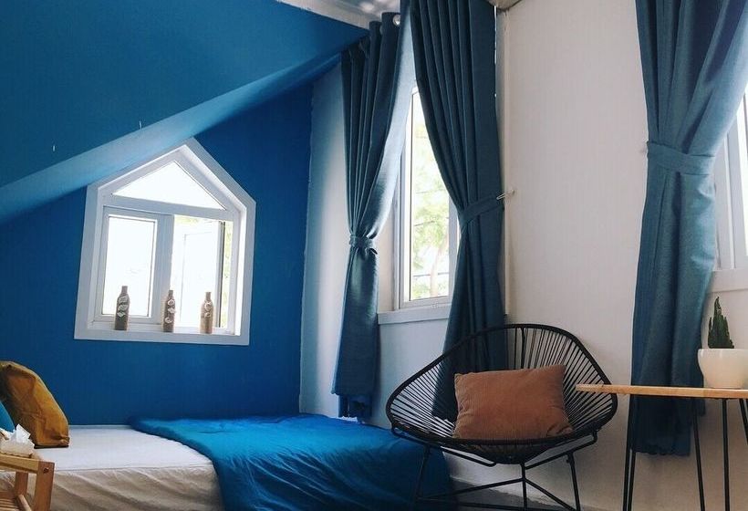 Bookaholic Beach Hostel