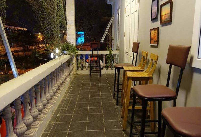 Bookaholic Beach Hostel