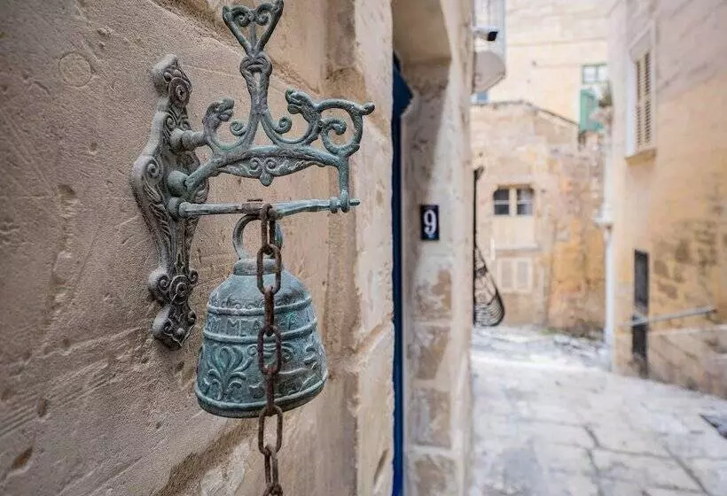 Valletta Ajkla Mansion