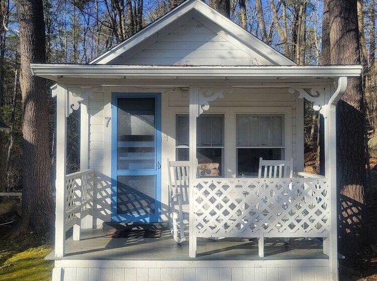 ベッドアンドブレックファースト 2 River Road Inn Cottages