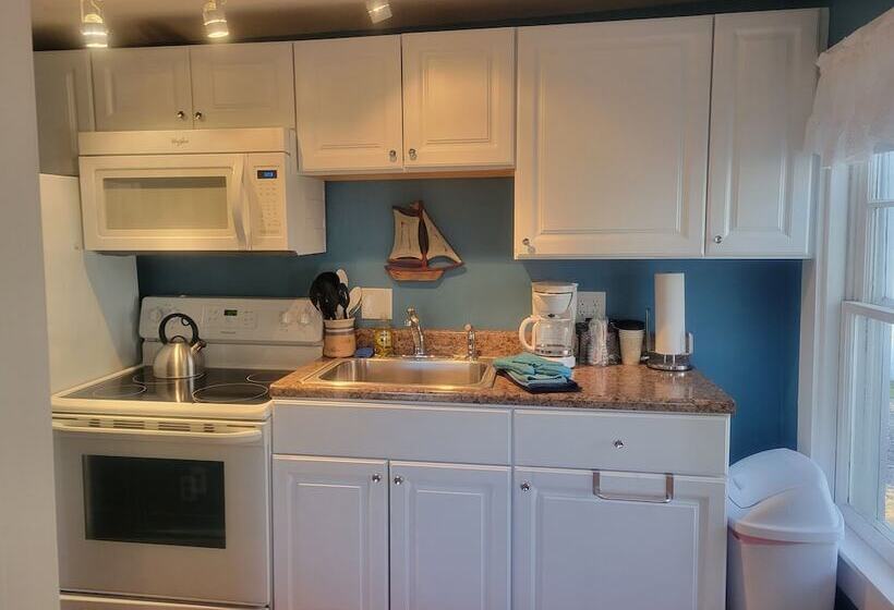 ベッドアンドブレックファースト 2 River Road Inn Cottages