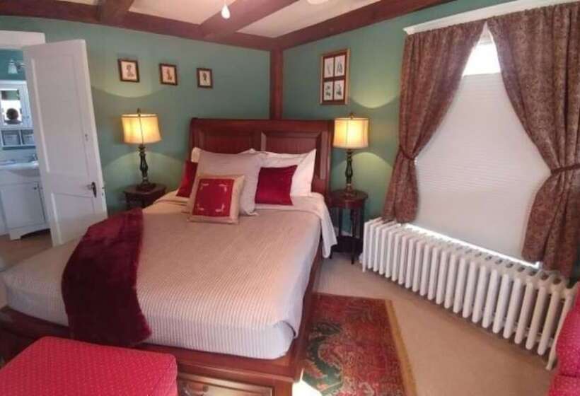 ベッドアンドブレックファースト 2 River Road Inn Cottages