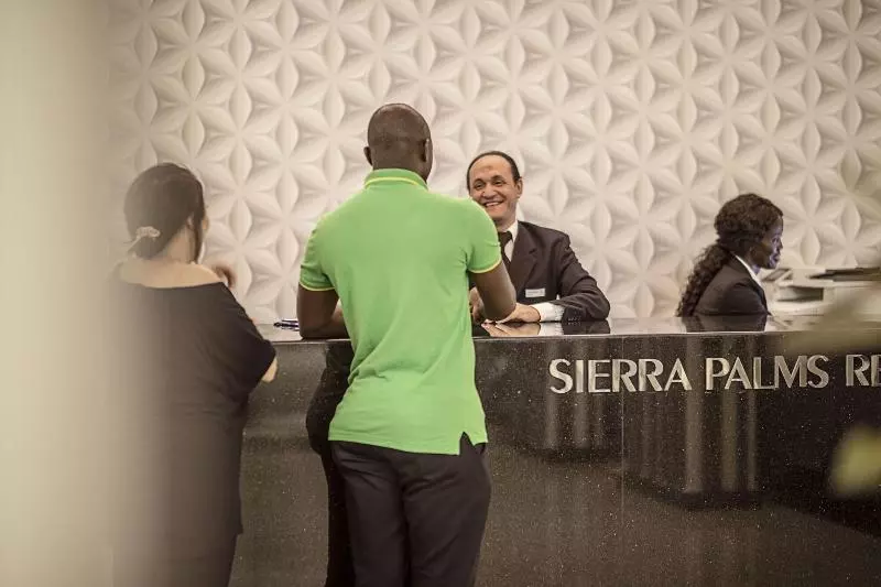 تختخواب و صبحانه Sierra Palms Resort