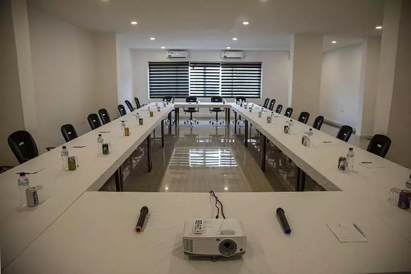 تختخواب و صبحانه Sierra Palms Resort