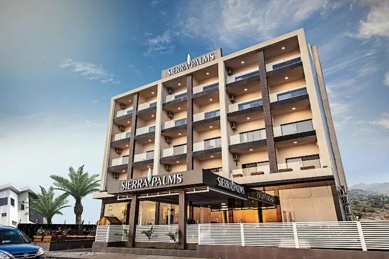 تختخواب و صبحانه Sierra Palms Resort