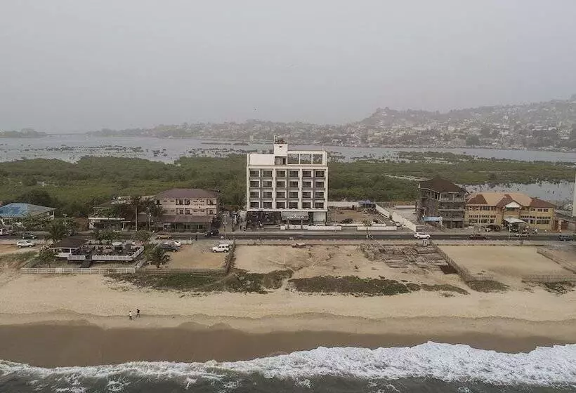 تختخواب و صبحانه Sierra Palms Resort