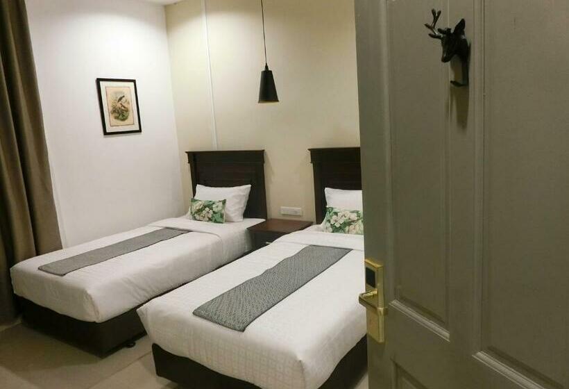 Bloom Boutique Hotel & Cafe