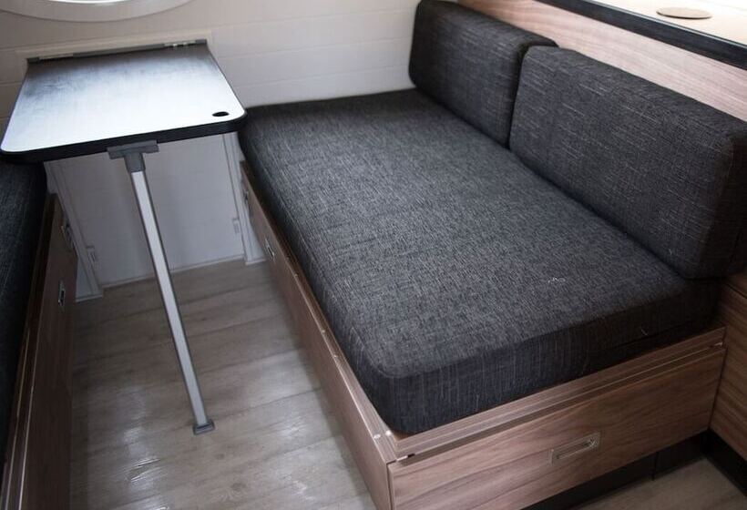 Door To The Shore Seafront Cottages