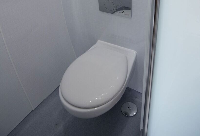 Door To The Shore Seafront Cottages