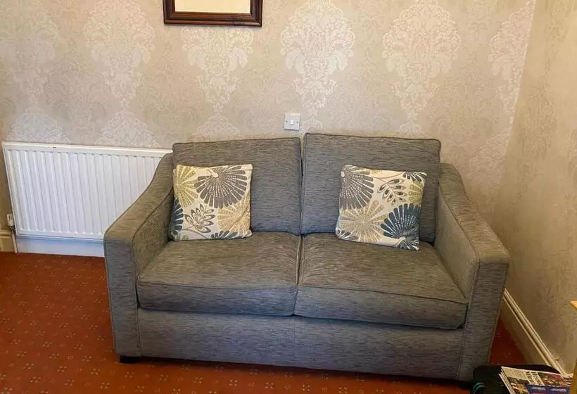 Hostelli Old Hall Hotel Hope