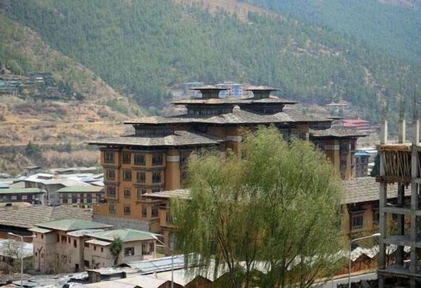 هتل Bhutan Centennial Tavern