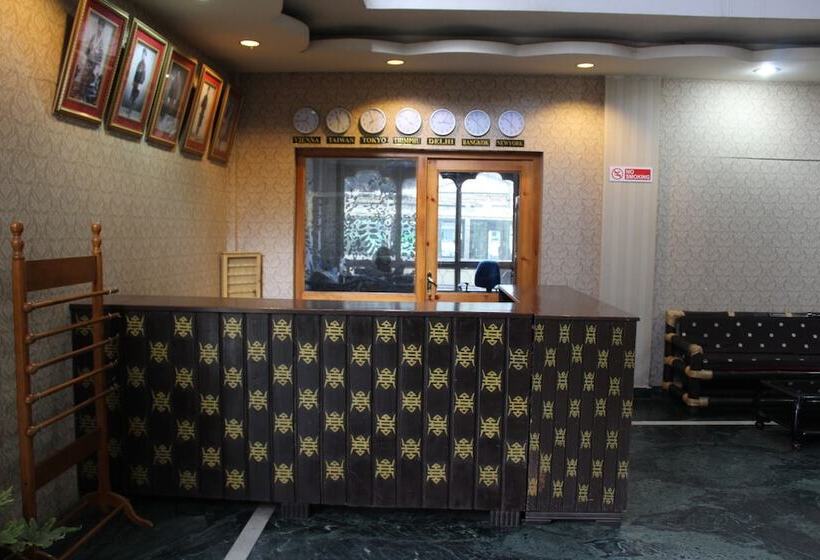 هتل Bhutan Centennial Tavern