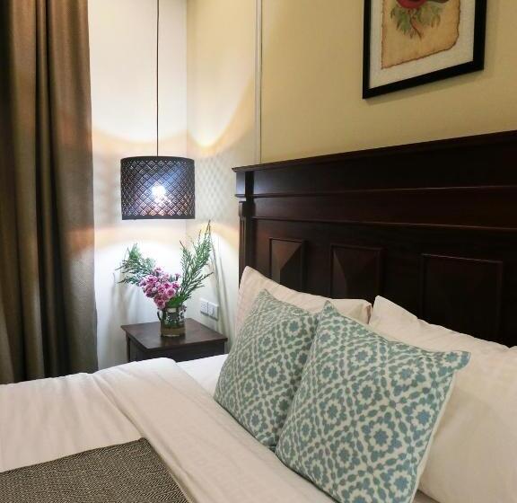 Bloom Boutique Hotel & Cafe