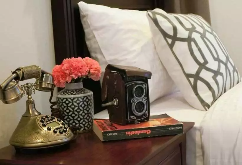 Bloom Boutique Hotel & Cafe