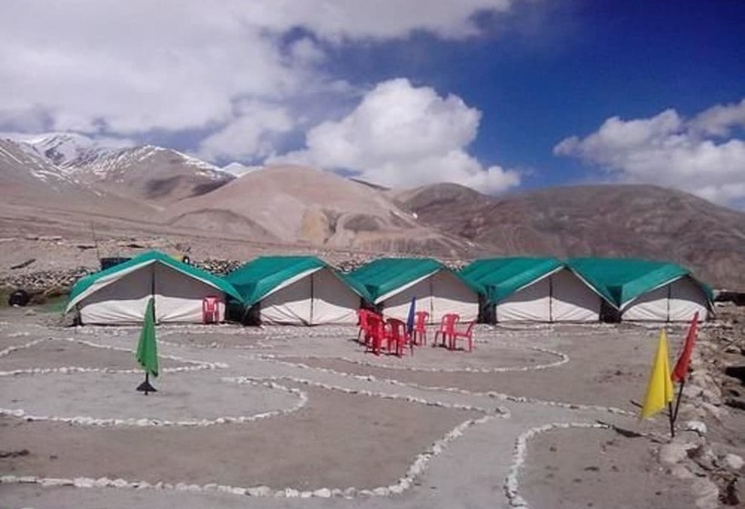 호텔 Golden Mark Camp