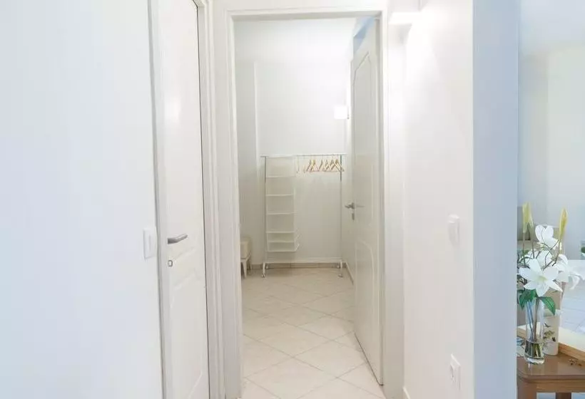 هتل Infinite Blue Apartments